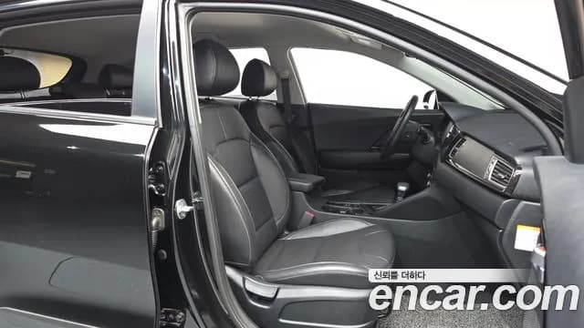 2018 Kia Niro Prestige Sold VIN KNACB81CGJA251810 – photo 29 2018 Kia Niro Prestige Sold VIN KNACB81CGJA251810 – photo 29