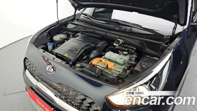 2020 Kia The New Niro 1.6 HEV Sold VIN KNACB81CGLA285402 – side profile 2020 Kia The New Niro 1.6 HEV Sold VIN KNACB81CGLA285402 – side profile