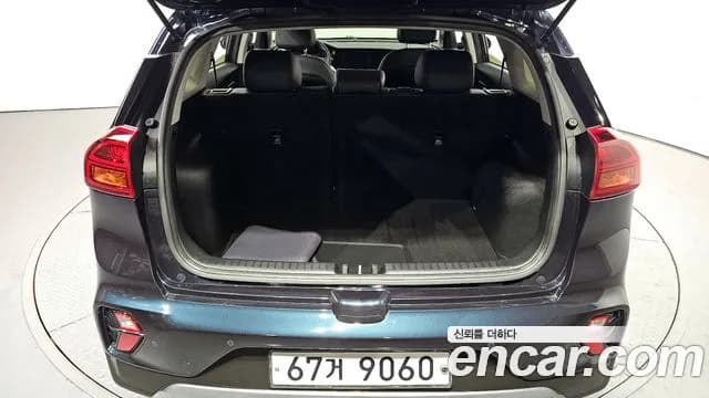 2020 Kia The New Niro 1.6 HEV Sold VIN KNACB81CGLA285402 – interior seats 2020 Kia The New Niro 1.6 HEV Sold VIN KNACB81CGLA285402 – interior seats