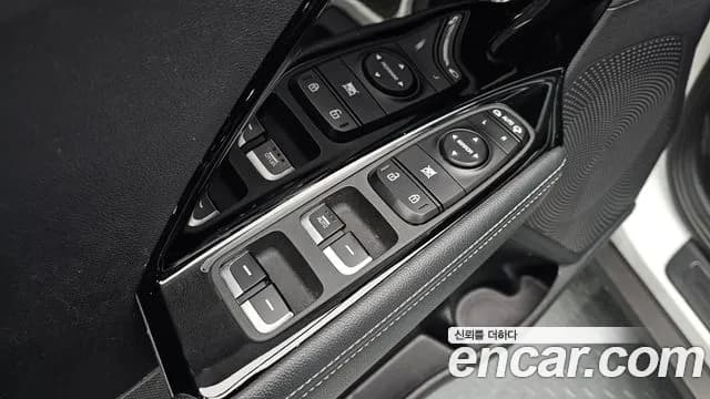 2020 Kia The New Niro 1.6 HEV Sold VIN KNACB81CGLA294065 – rear exterior 2020 Kia The New Niro 1.6 HEV Sold VIN KNACB81CGLA294065 – rear exterior