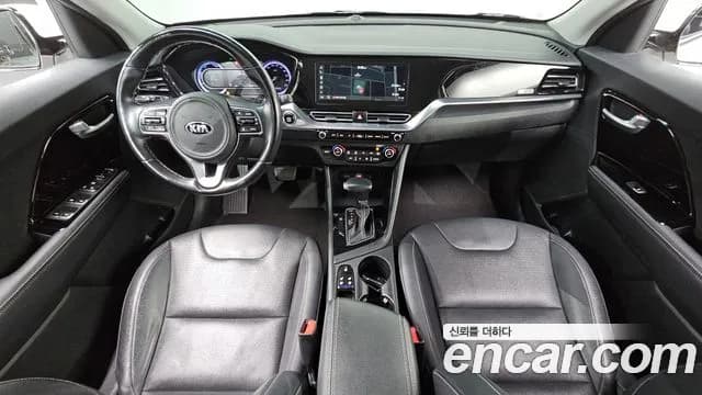 2020 Kia The New Niro 1.6 HEV Sold VIN KNACB81CGLA294065 – trunk area 2020 Kia The New Niro 1.6 HEV Sold VIN KNACB81CGLA294065 – trunk area