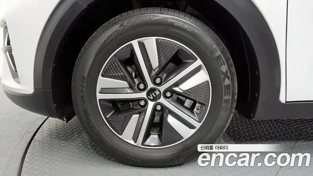 2020 Kia The New Niro 1.6 HEV Sold VIN KNACB81CGLA294065 – photo 12 2020 Kia The New Niro 1.6 HEV Sold VIN KNACB81CGLA294065 – photo 12