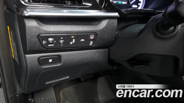 2020 Kia The New Niro 1.6 HEV Sold VIN KNACB81CGLA424104 – undercarriage 2020 Kia The New Niro 1.6 HEV Sold VIN KNACB81CGLA424104 – undercarriage