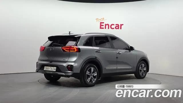 2020 Kia The New Niro 1.6 HEV Sold VIN KNACB81CGLA424216 – front exterior 2020 Kia The New Niro 1.6 HEV Sold VIN KNACB81CGLA424216 – front exterior