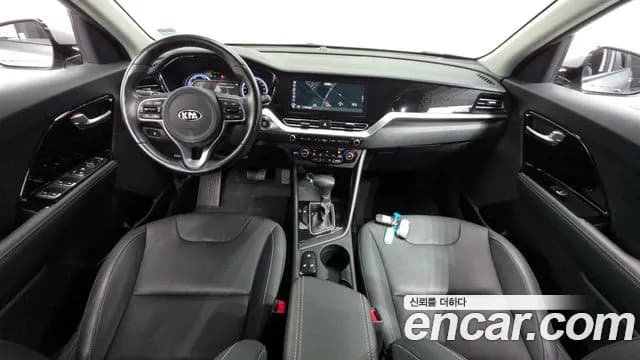 2020 Kia The New Niro 1.6 HEV Sold VIN KNACB81CGLA424216 – rear exterior 2020 Kia The New Niro 1.6 HEV Sold VIN KNACB81CGLA424216 – rear exterior