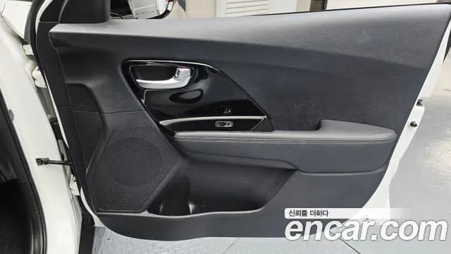 2021 Kia The New Niro 1.6 HEV Sold VIN KNACB81CGMA457573 – rear exterior 2021 Kia The New Niro 1.6 HEV Sold VIN KNACB81CGMA457573 – rear exterior