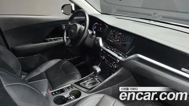 2021 Kia The New Niro 1.6 HEV Sold VIN KNACB81CGMA457573 – engine bay 2021 Kia The New Niro 1.6 HEV Sold VIN KNACB81CGMA457573 – engine bay