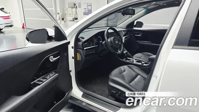 2021 Kia The New Niro 1.6 HEV Sold VIN KNACB81CGMA457573 – photo 18 2021 Kia The New Niro 1.6 HEV Sold VIN KNACB81CGMA457573 – photo 18