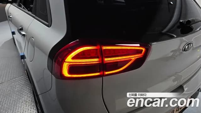 2021 Kia The New Niro 1.6 HEV Sold VIN KNACB81CGMA457573 – photo 22 2021 Kia The New Niro 1.6 HEV Sold VIN KNACB81CGMA457573 – photo 22