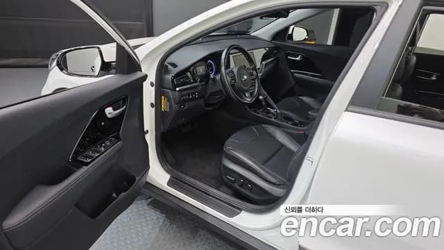 2021 Kia The New Niro 1.6 HEV Sold VIN KNACB81CGMA458371 – photo 29 2021 Kia The New Niro 1.6 HEV Sold VIN KNACB81CGMA458371 – photo 29
