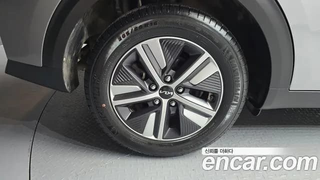 2022 Kia The New Niro 1.6 HEV Sold VIN KNACB81CGNA492938 – interior seats 2022 Kia The New Niro 1.6 HEV Sold VIN KNACB81CGNA492938 – interior seats