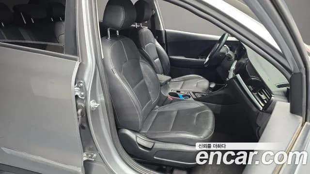 2022 Kia The New Niro 1.6 HEV Sold VIN KNACB81CGNA492938 – photo 20 2022 Kia The New Niro 1.6 HEV Sold VIN KNACB81CGNA492938 – photo 20