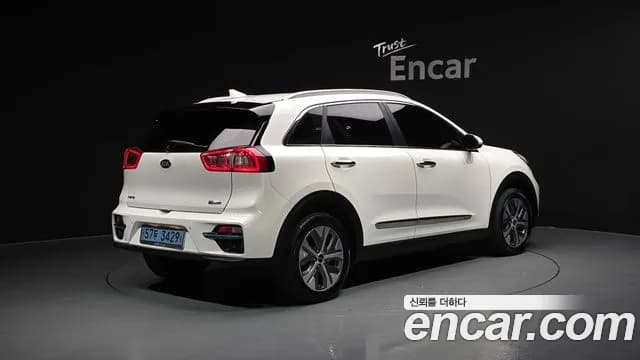 2019 Kia Niro EV Prestige Sold VIN KNACB81GFKA009696 – interior seats 2019 Kia Niro EV Prestige Sold VIN KNACB81GFKA009696 – interior seats
