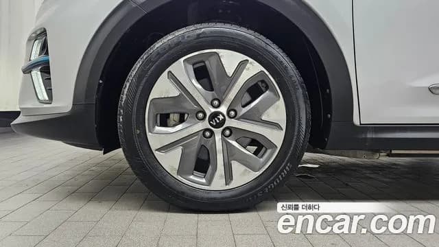 2021 Kia Niro EV Prestige Sold VIN KNACB81GFMA092062 – photo 16 2021 Kia Niro EV Prestige Sold VIN KNACB81GFMA092062 – photo 16