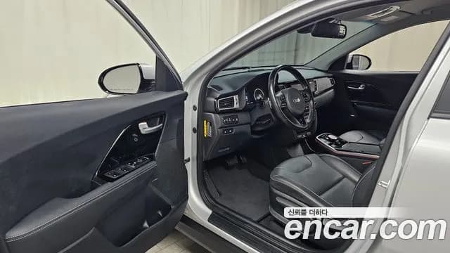 2021 Kia Niro EV Prestige Sold VIN KNACB81GFMA092062 – photo 17 2021 Kia Niro EV Prestige Sold VIN KNACB81GFMA092062 – photo 17