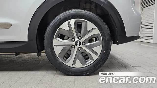 2021 Kia Niro EV Prestige Sold VIN KNACB81GFMA092062 – photo 18 2021 Kia Niro EV Prestige Sold VIN KNACB81GFMA092062 – photo 18