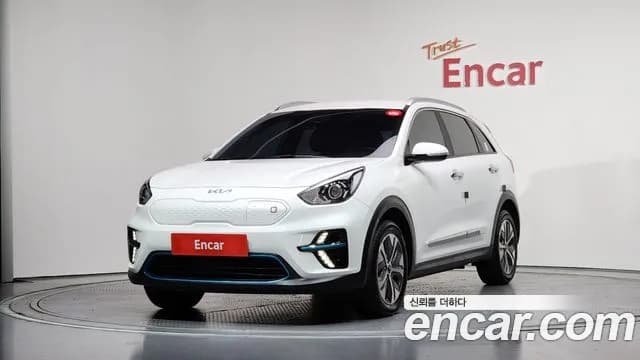 2022 Kia Niro EV Prestige Sold VIN KNACB81GFNA121094 – rear exterior 2022 Kia Niro EV Prestige Sold VIN KNACB81GFNA121094 – rear exterior