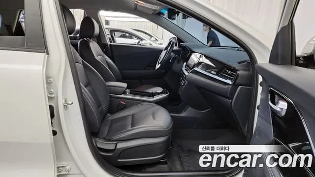 2022 Kia Niro EV Prestige Sold VIN KNACB81GFNA121094 – trunk area 2022 Kia Niro EV Prestige Sold VIN KNACB81GFNA121094 – trunk area