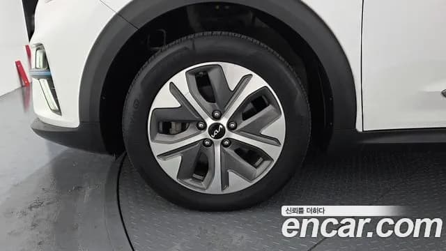 2022 Kia Niro EV Noblesse Sold VIN KNACB81GFNA121346 – photo 13 2022 Kia Niro EV Noblesse Sold VIN KNACB81GFNA121346 – photo 13