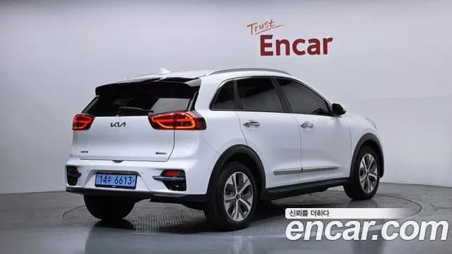 2022 Kia Niro EV Prestige Sold VIN KNACB81GFNA136625 – exterior detail 2022 Kia Niro EV Prestige Sold VIN KNACB81GFNA136625 – exterior detail