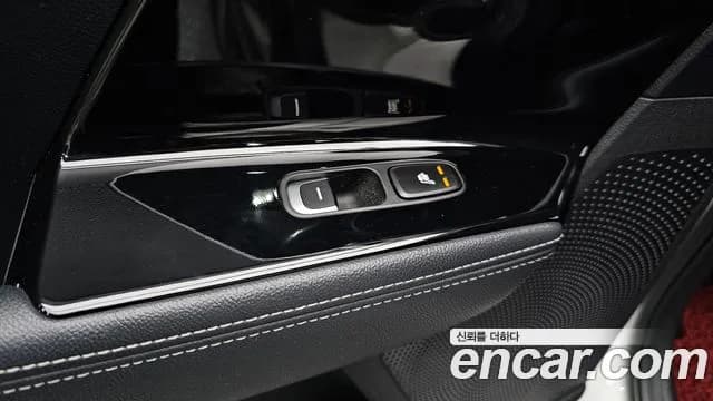 2017 Kia Niro Noblesse Sold VIN KNACC81CGHA018579 – undercarriage 2017 Kia Niro Noblesse Sold VIN KNACC81CGHA018579 – undercarriage