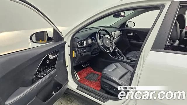 2017 Kia Niro Noblesse Sold VIN KNACC81CGHA018579 – photo 18 2017 Kia Niro Noblesse Sold VIN KNACC81CGHA018579 – photo 18