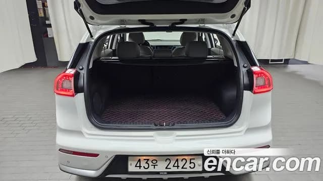 2018 Kia Niro Noblesse Sold VIN KNACC81CGJA096969 – photo 13 2018 Kia Niro Noblesse Sold VIN KNACC81CGJA096969 – photo 13