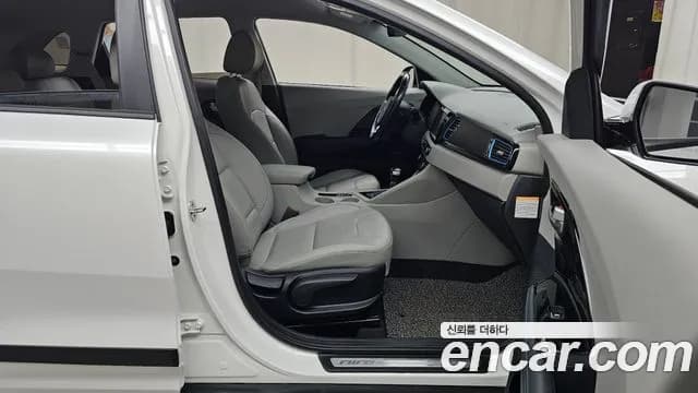 2018 Kia Niro Noblesse Sold VIN KNACC81CGJA096969 – photo 18 2018 Kia Niro Noblesse Sold VIN KNACC81CGJA096969 – photo 18