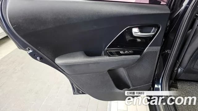 2018 Kia Niro Noblesse Sold VIN KNACC81CGJA140863 – exterior detail 2018 Kia Niro Noblesse Sold VIN KNACC81CGJA140863 – exterior detail