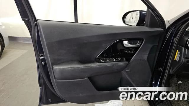 2018 Kia Niro Noblesse Sold VIN KNACC81CGJA140863 – photo 23 2018 Kia Niro Noblesse Sold VIN KNACC81CGJA140863 – photo 23