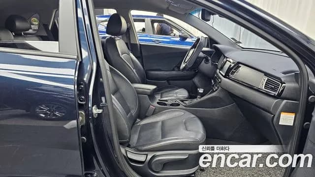 2018 Kia Niro Noblesse Sold VIN KNACC81CGJA175380 – photo 19 2018 Kia Niro Noblesse Sold VIN KNACC81CGJA175380 – photo 19