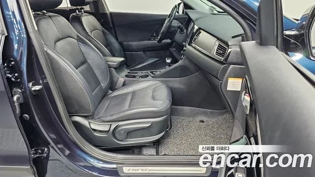 2018 Kia Niro Noblesse Sold VIN KNACC81CGJA197330 – interior seats 2018 Kia Niro Noblesse Sold VIN KNACC81CGJA197330 – interior seats