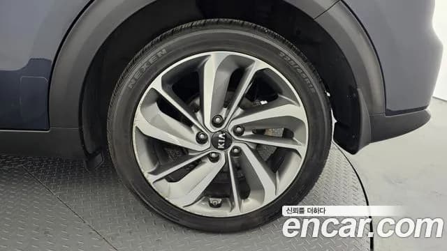 2018 Kia Niro Noblesse Sold VIN KNACC81CGJA197330 – photo 11 2018 Kia Niro Noblesse Sold VIN KNACC81CGJA197330 – photo 11