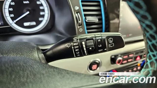 2018 Kia Niro Noblesse Sold VIN KNACC81CGJA252639 – exterior detail 2018 Kia Niro Noblesse Sold VIN KNACC81CGJA252639 – exterior detail