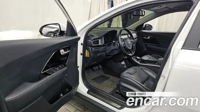 2019 Kia Niro EV Noblesse Sold VIN KNACC81GFKA001859 – photo 11 2019 Kia Niro EV Noblesse Sold VIN KNACC81GFKA001859 – photo 11