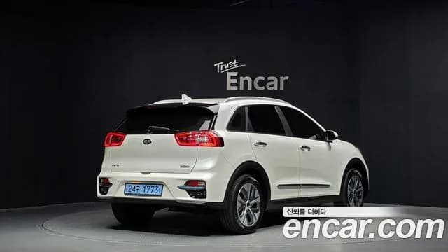 2019 Kia Niro EV Noblesse Sold VIN KNACC81GFKA001859 – photo 13 2019 Kia Niro EV Noblesse Sold VIN KNACC81GFKA001859 – photo 13