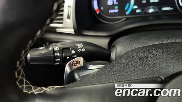2019 Kia Niro EV Noblesse Sold VIN KNACC81GFKA012997 – exterior detail 2019 Kia Niro EV Noblesse Sold VIN KNACC81GFKA012997 – exterior detail