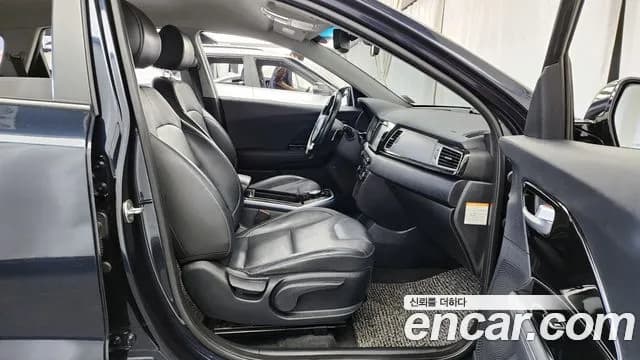 2019 Kia Niro EV Noblesse Sold VIN KNACC81GFKA012997 – undercarriage 2019 Kia Niro EV Noblesse Sold VIN KNACC81GFKA012997 – undercarriage