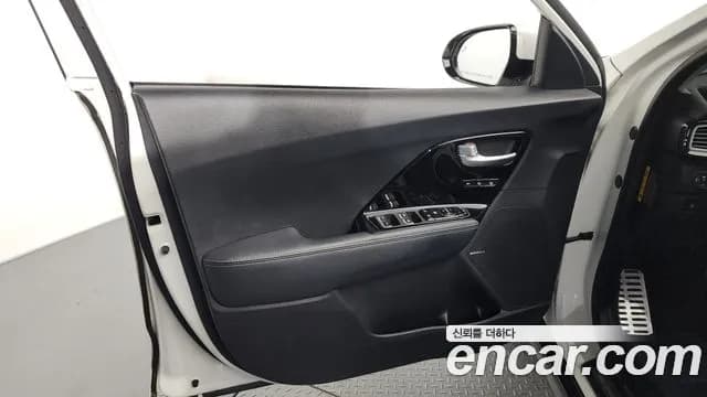 2019 Kia Niro EV Noblesse Sold VIN KNACC81GFKA013008 – photo 11 2019 Kia Niro EV Noblesse Sold VIN KNACC81GFKA013008 – photo 11