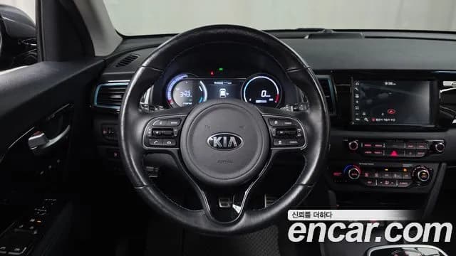 2019 Kia Niro EV Noblesse Sold VIN KNACC81GFKA019128 – side profile 2019 Kia Niro EV Noblesse Sold VIN KNACC81GFKA019128 – side profile