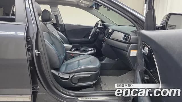 2019 Kia Niro EV Noblesse Sold VIN KNACC81GFKA019128 – photo 28 2019 Kia Niro EV Noblesse Sold VIN KNACC81GFKA019128 – photo 28