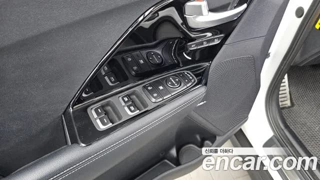2019 Kia Niro EV Noblesse Sold VIN KNACC81GFKA022203 – side profile 2019 Kia Niro EV Noblesse Sold VIN KNACC81GFKA022203 – side profile