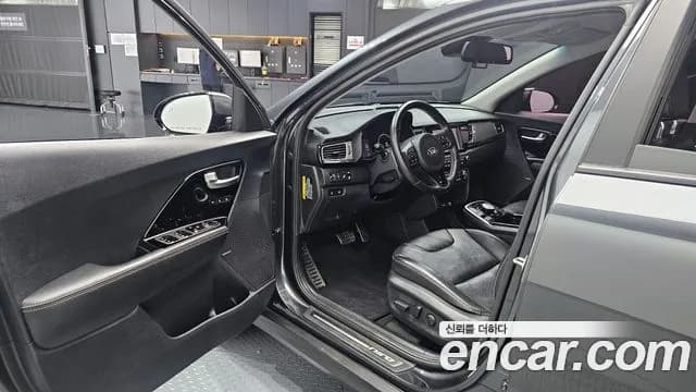 2021 Kia Niro EV Noblesse Sold VIN KNACC81GFMA095695 – rear exterior 2021 Kia Niro EV Noblesse Sold VIN KNACC81GFMA095695 – rear exterior