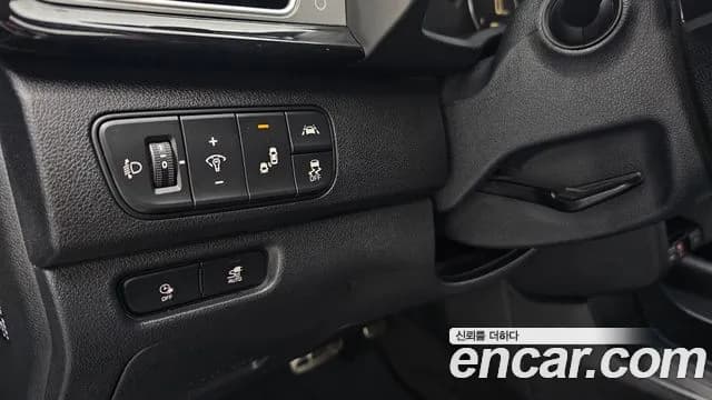 2021 Kia Niro EV Noblesse Sold VIN KNACC81GFMA095695 – undercarriage 2021 Kia Niro EV Noblesse Sold VIN KNACC81GFMA095695 – undercarriage