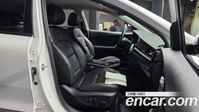 2022 Kia Niro EV Taxi Sold VIN KNACC81GFNA123486 – trunk area 2022 Kia Niro EV Taxi Sold VIN KNACC81GFNA123486 – trunk area