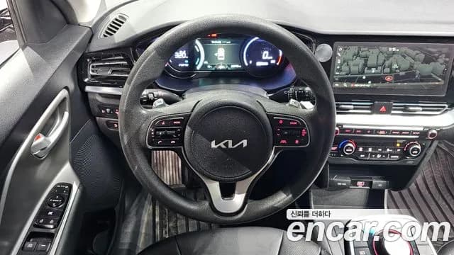2022 Kia Niro EV Taxi Sold VIN KNACC81GFNA129940 – side profile 2022 Kia Niro EV Taxi Sold VIN KNACC81GFNA129940 – side profile