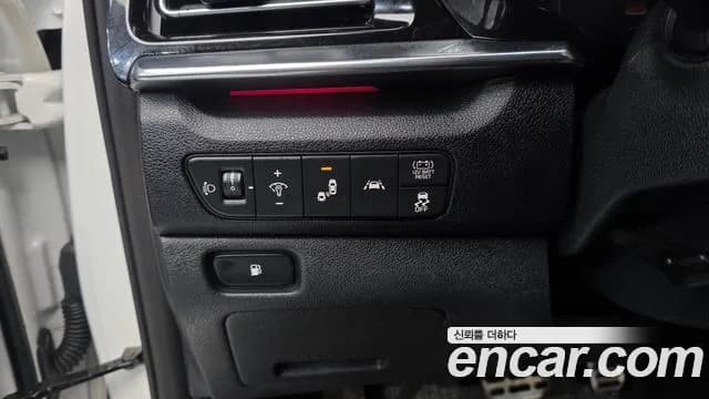 2020 Kia The New Niro 1.6 HEV Sold VIN KNACE81CGLA350382 – front exterior 2020 Kia The New Niro 1.6 HEV Sold VIN KNACE81CGLA350382 – front exterior