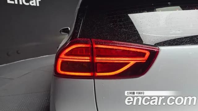 2020 Kia The New Niro 1.6 HEV Sold VIN KNACE81CGLA350382 – rear exterior 2020 Kia The New Niro 1.6 HEV Sold VIN KNACE81CGLA350382 – rear exterior