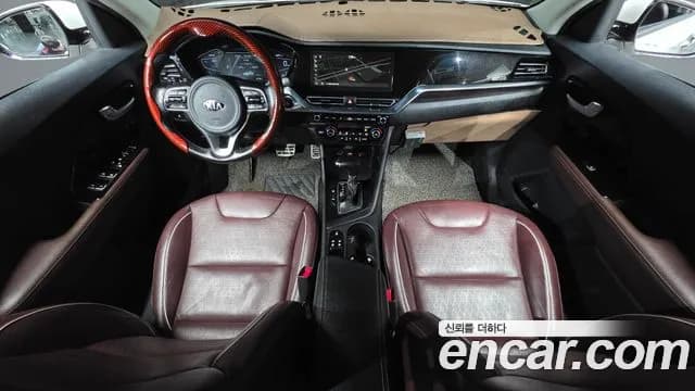 2020 Kia The New Niro 1.6 HEV Sold VIN KNACE81CGLA350382 – interior seats 2020 Kia The New Niro 1.6 HEV Sold VIN KNACE81CGLA350382 – interior seats
