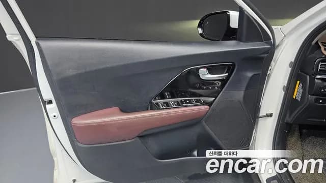 2020 Kia The New Niro 1.6 HEV Sold VIN KNACE81CGLA350382 – photo 15 2020 Kia The New Niro 1.6 HEV Sold VIN KNACE81CGLA350382 – photo 15